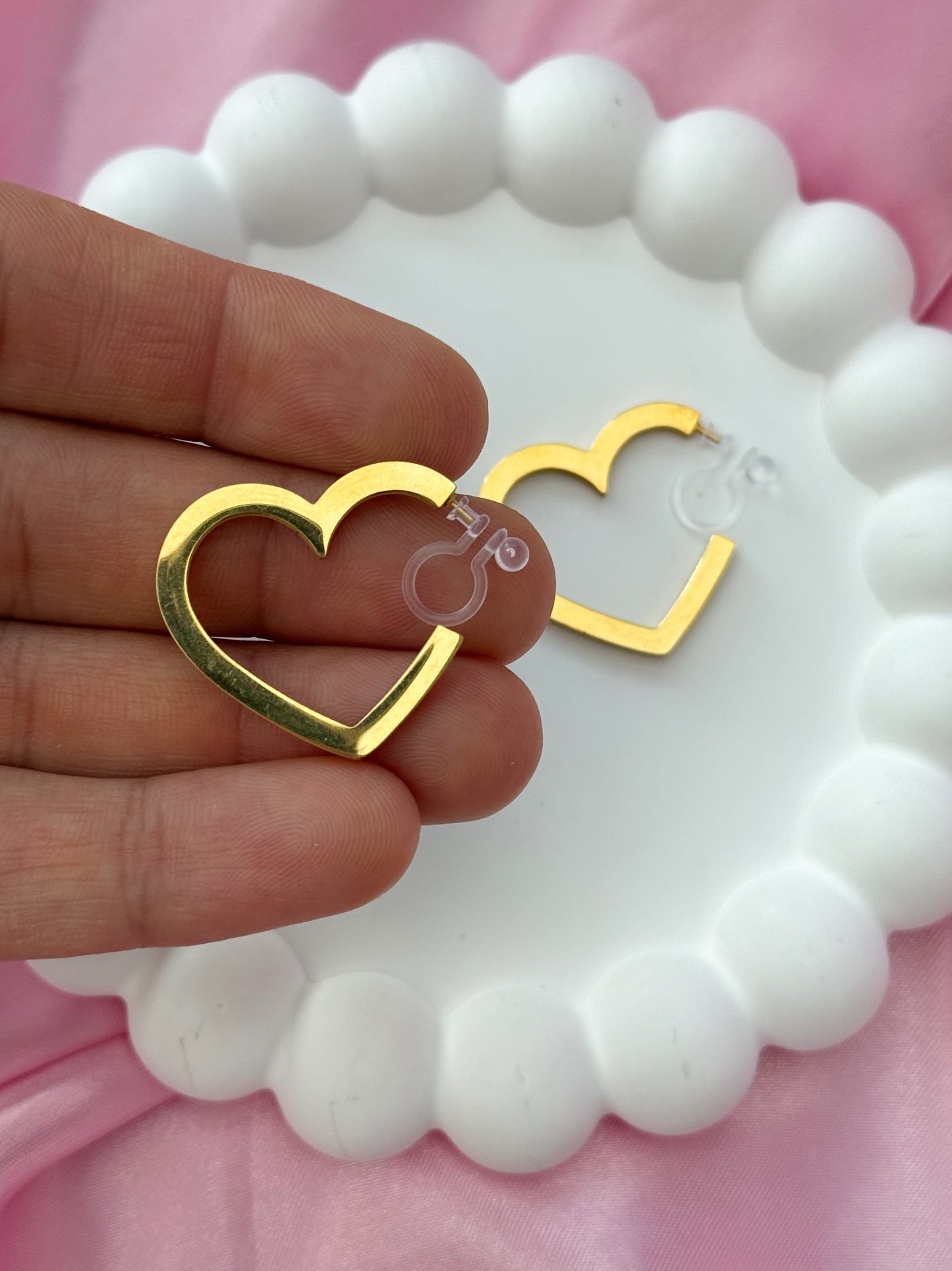 Clip on Earrings - Love Addicted