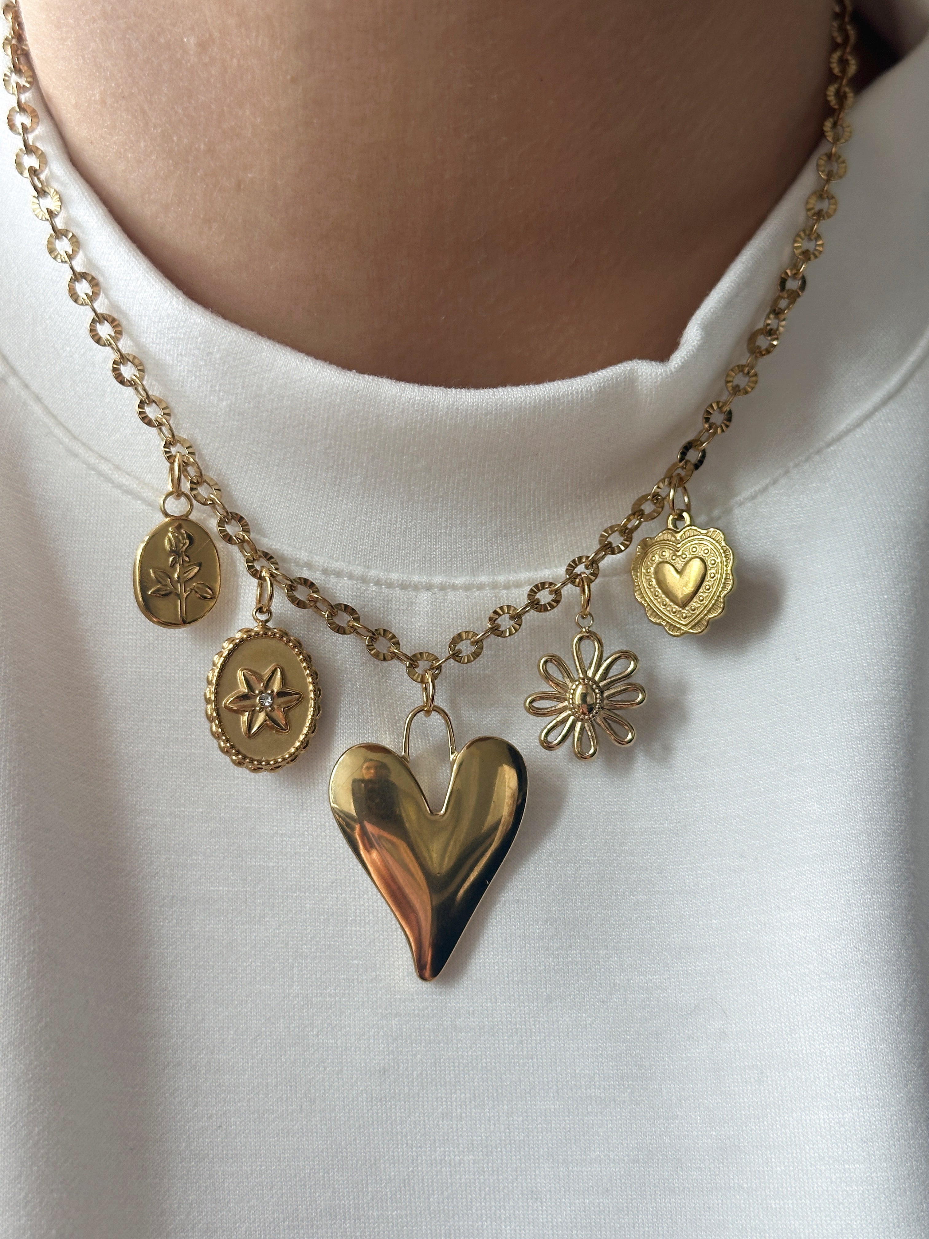 Charm Necklace - Flower love