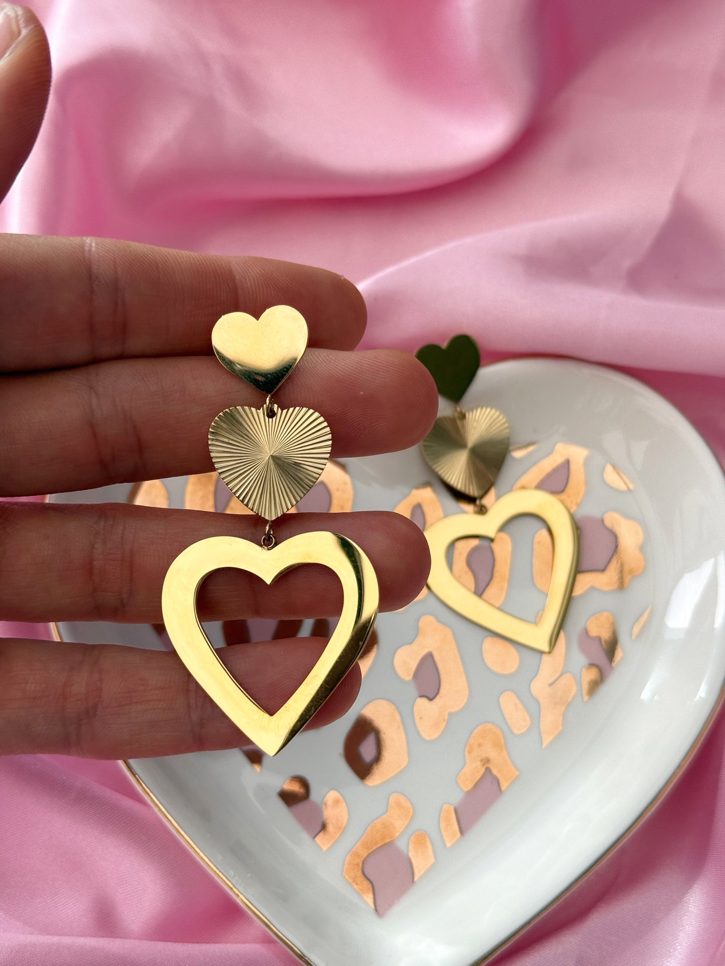 Earrings - Falling Love - Gold