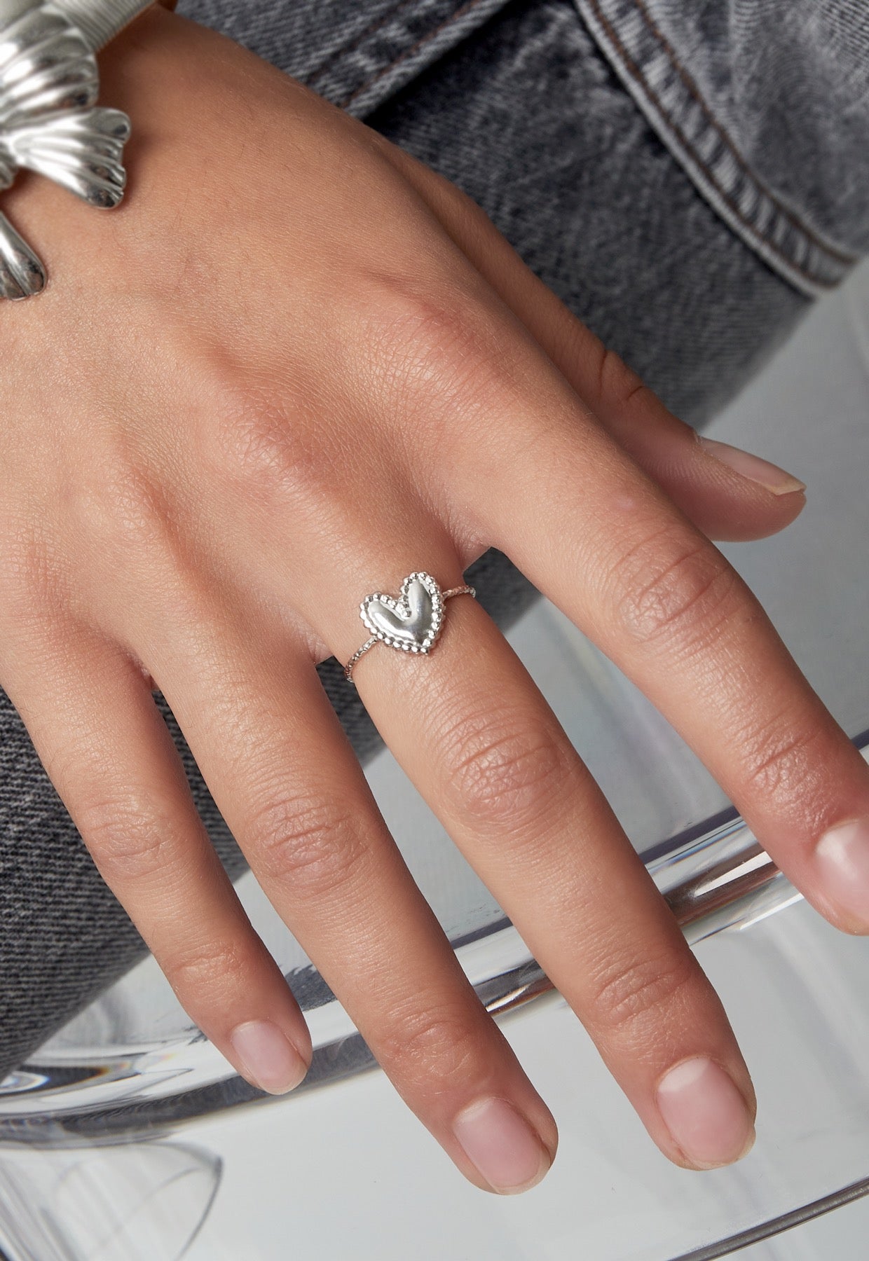Ring met klein hartje - zilver
