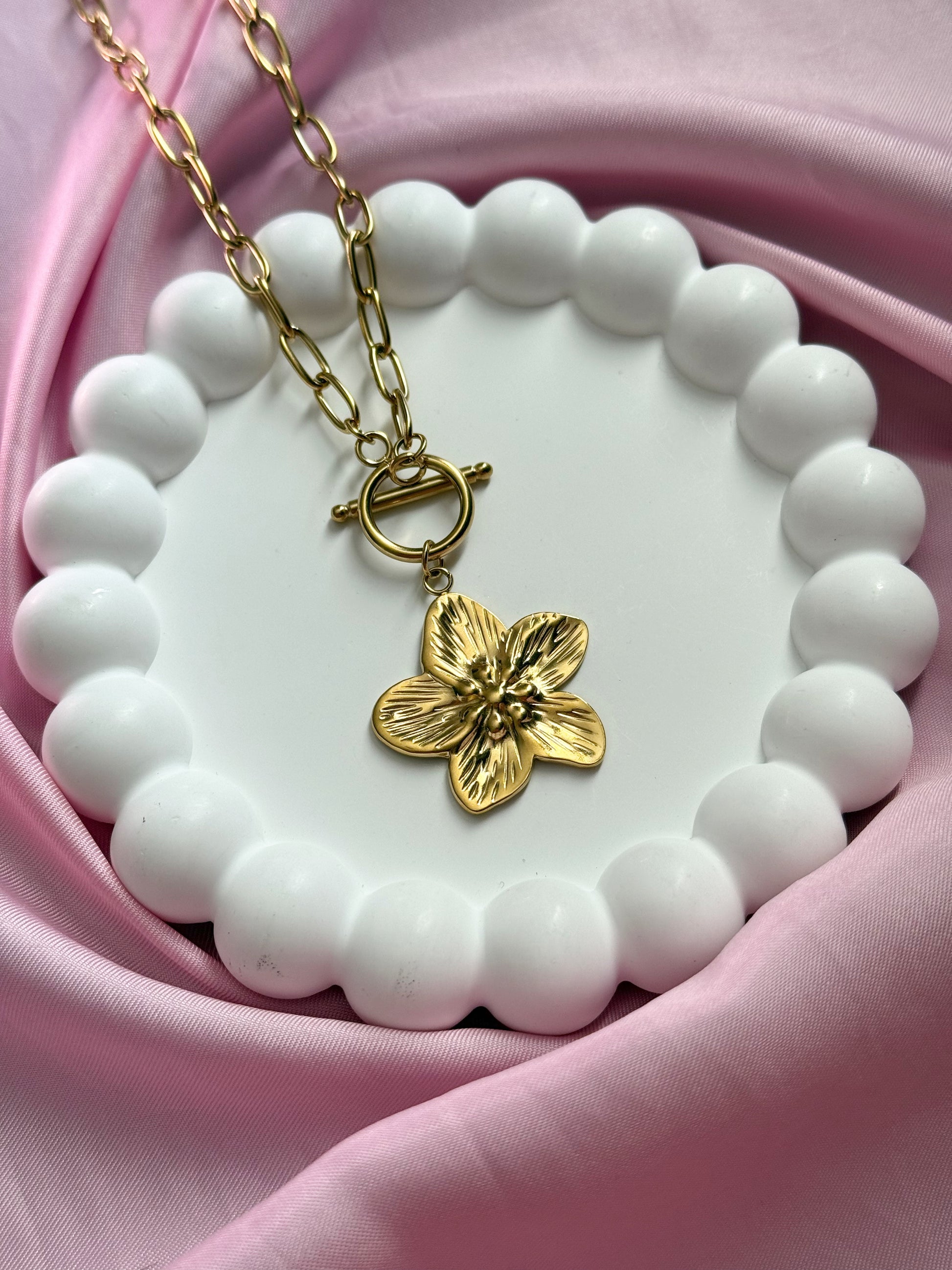 Necklace - Flower - Gold