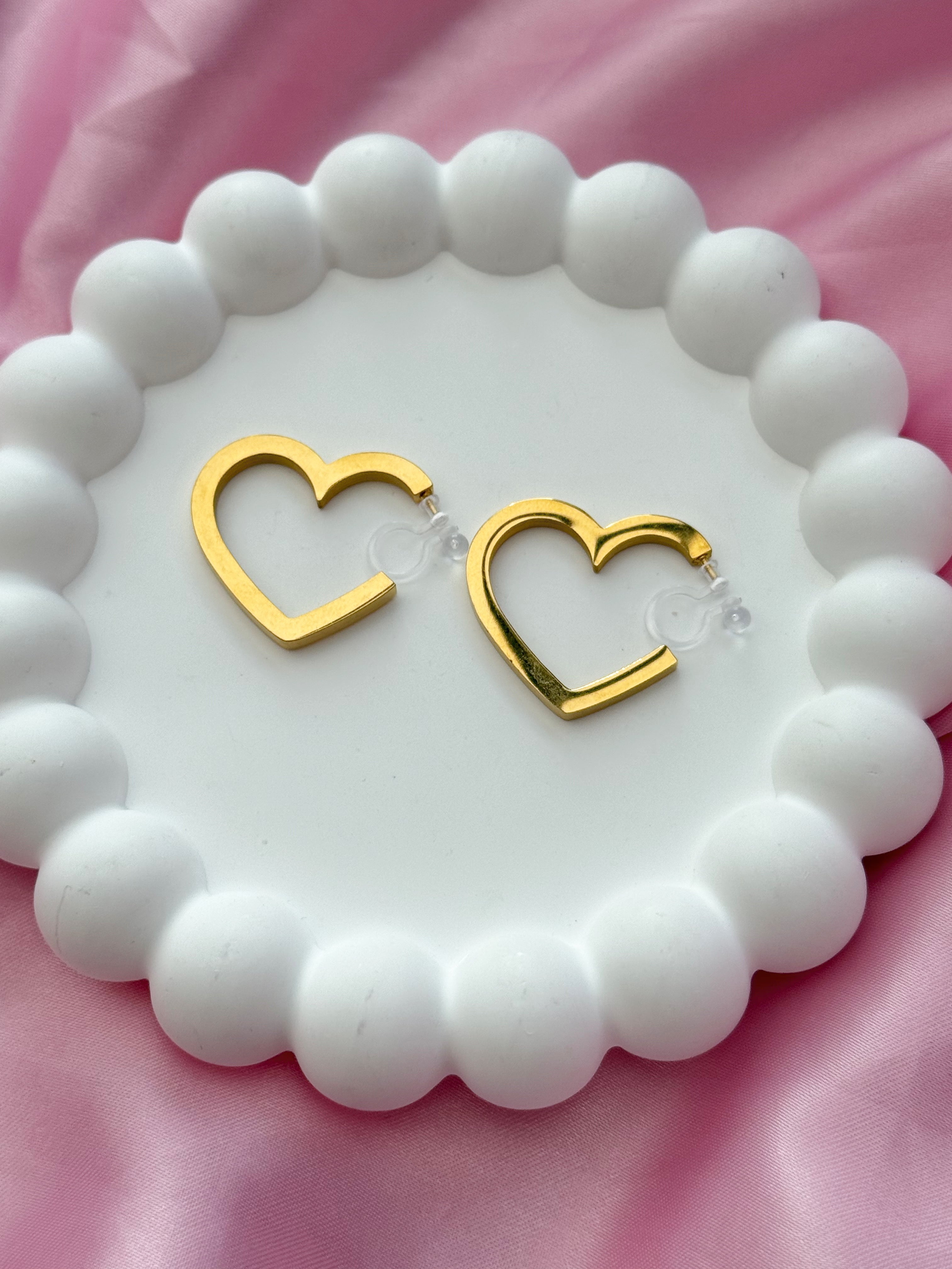 Clip on Earrings - Love Addicted