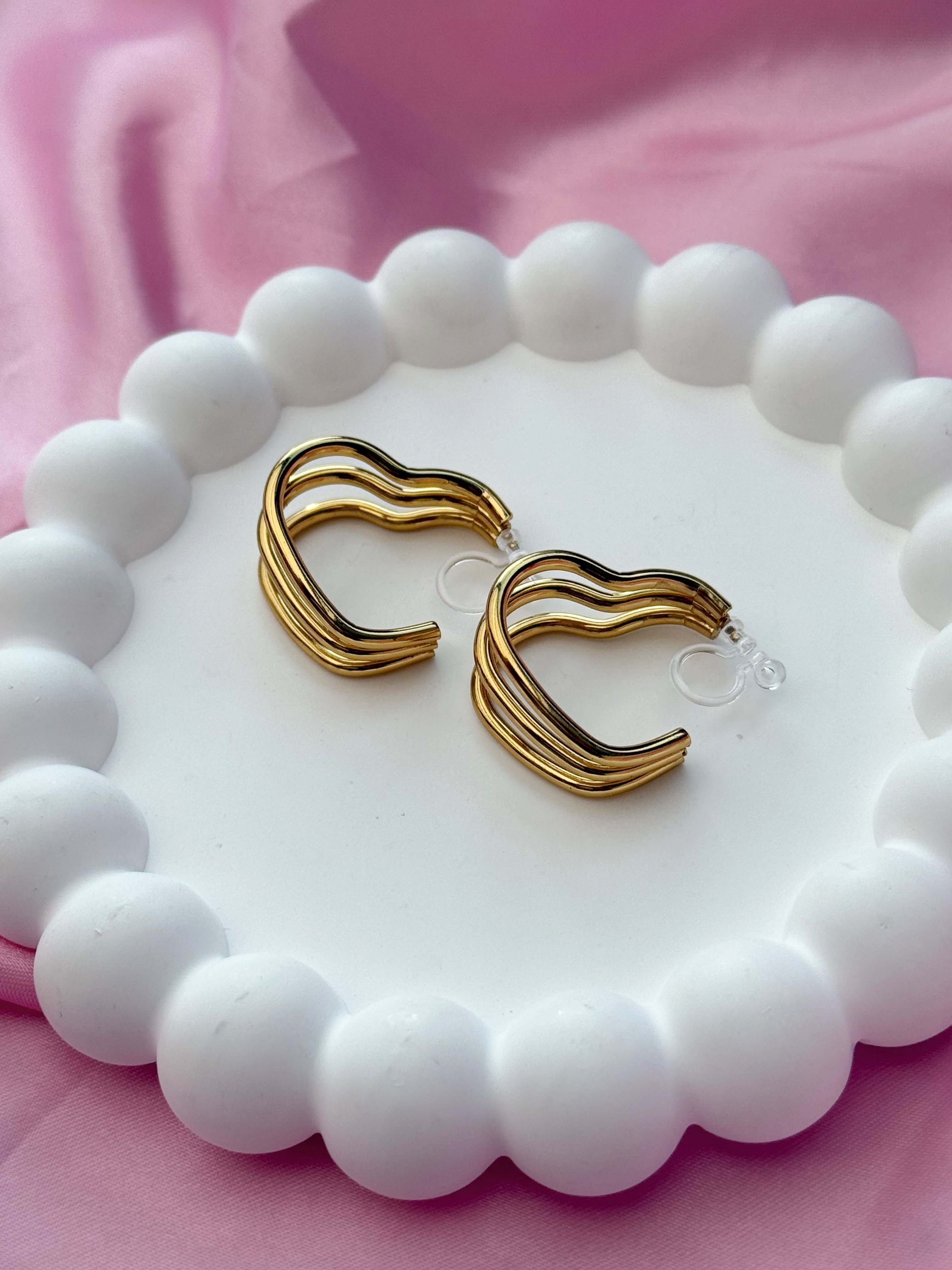 Clip on Earrings - Heart Shape - Gold