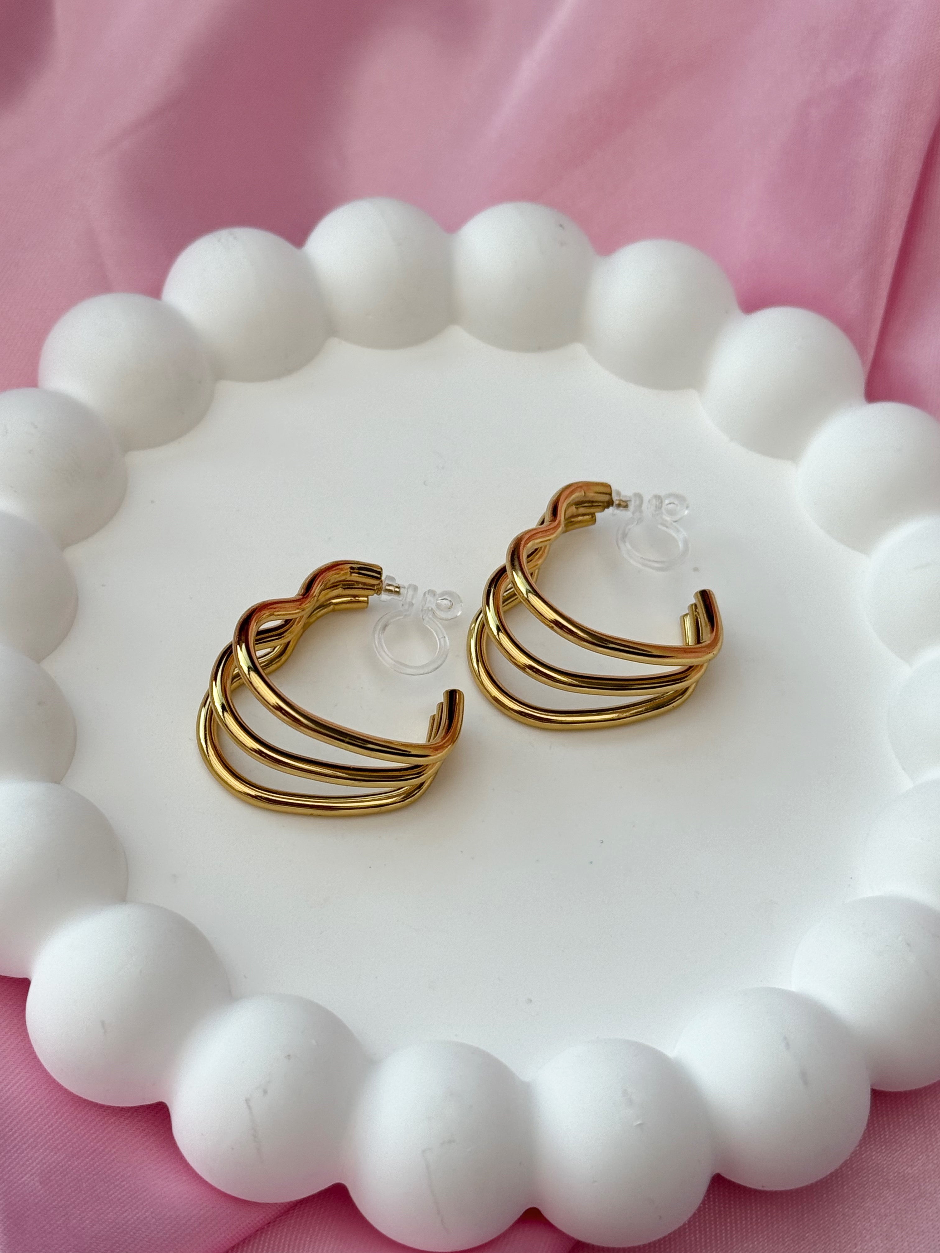 Clip on Earrings - Heart Shape - Gold