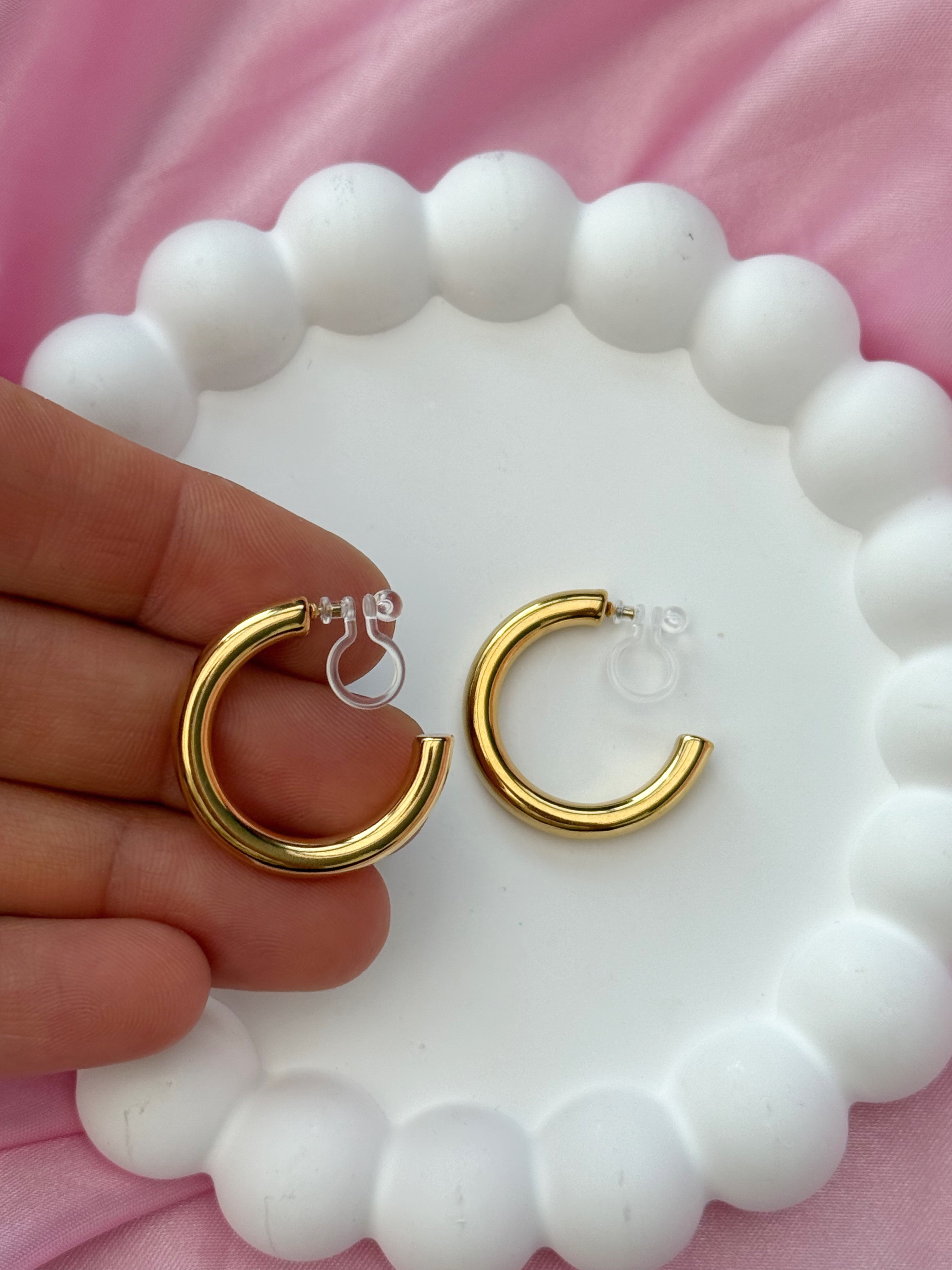 Clip on Earrings - Every queen’s desire