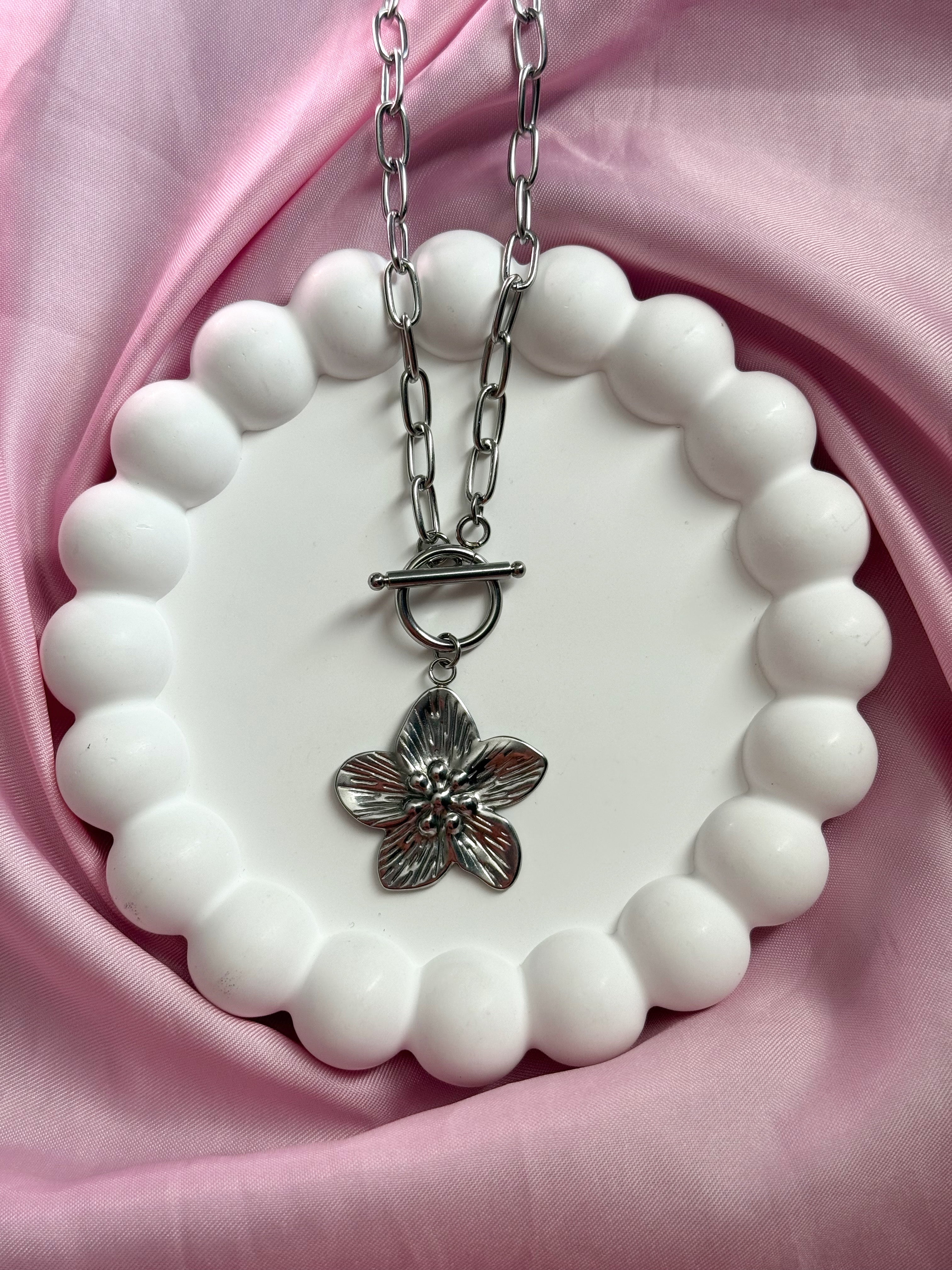 Necklace - Flower - Silver