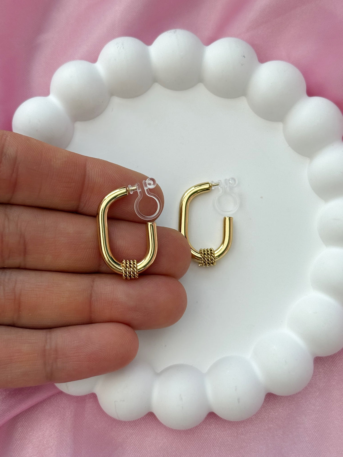 Clip on Earrings - Elegance - Gold