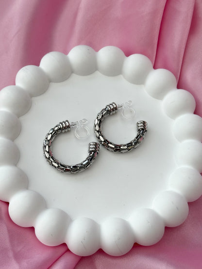 Clip on Earrings - Hint of Glamour - Silver