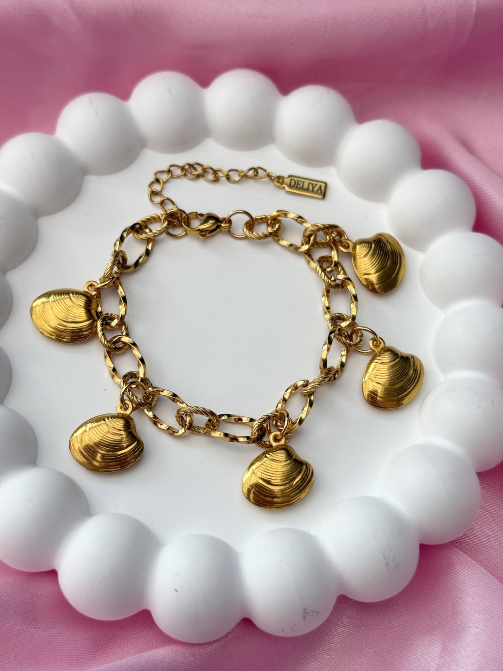 Charm Bracelet - Shell Sila