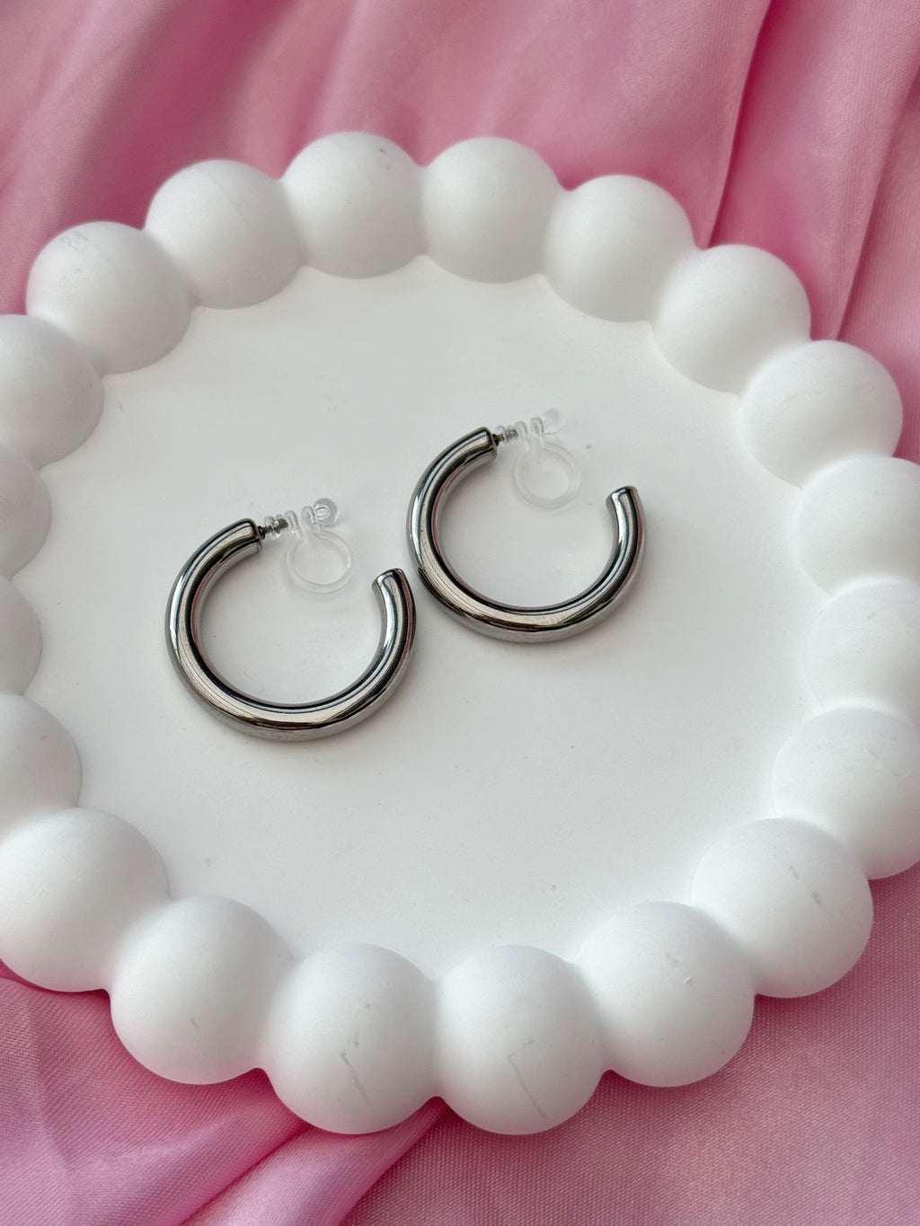 Clip on Earrings - Every Queen’s Desire - Silver