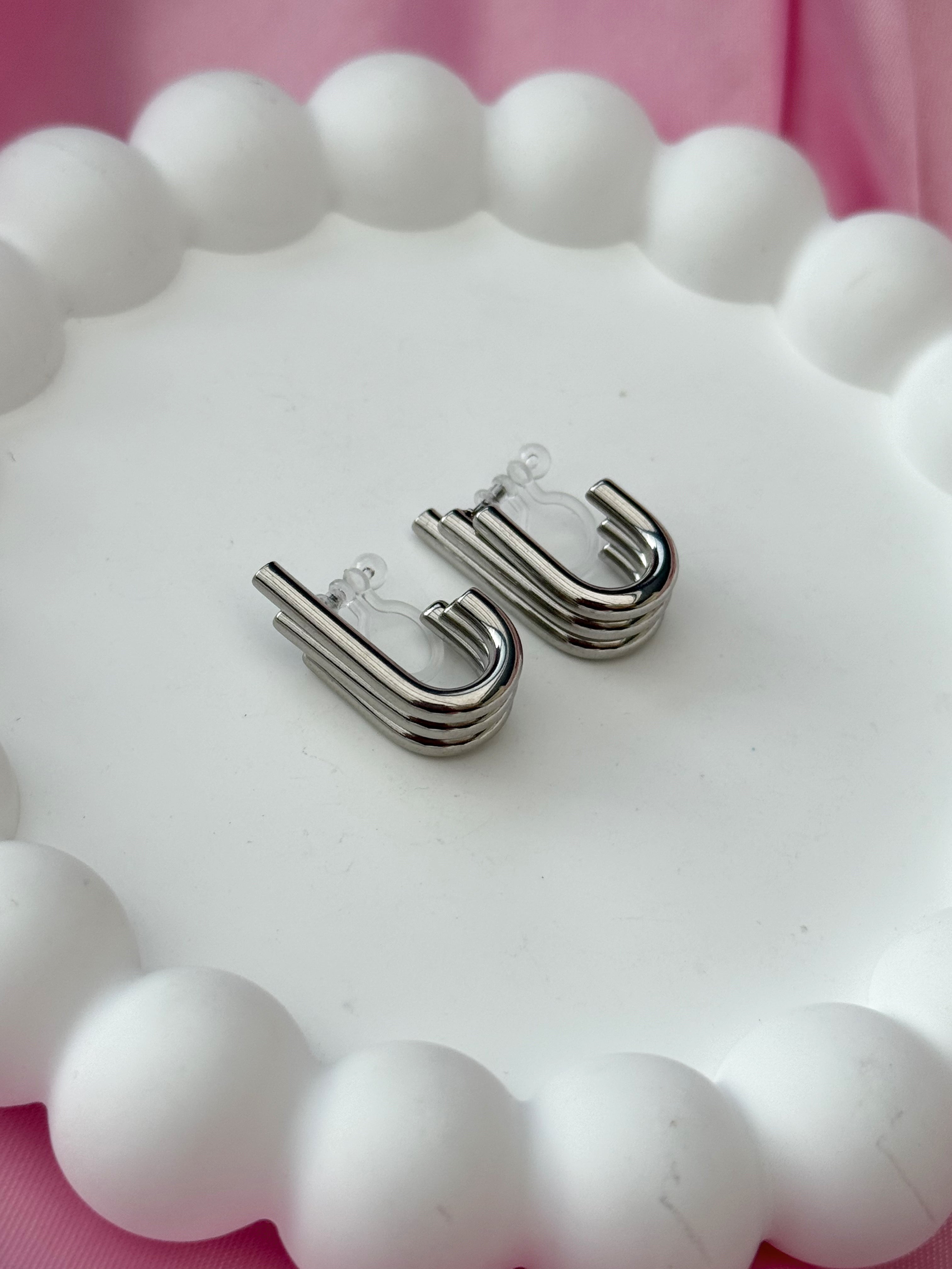 Clip on Earrings - Clip, snap and Slay! - Silver