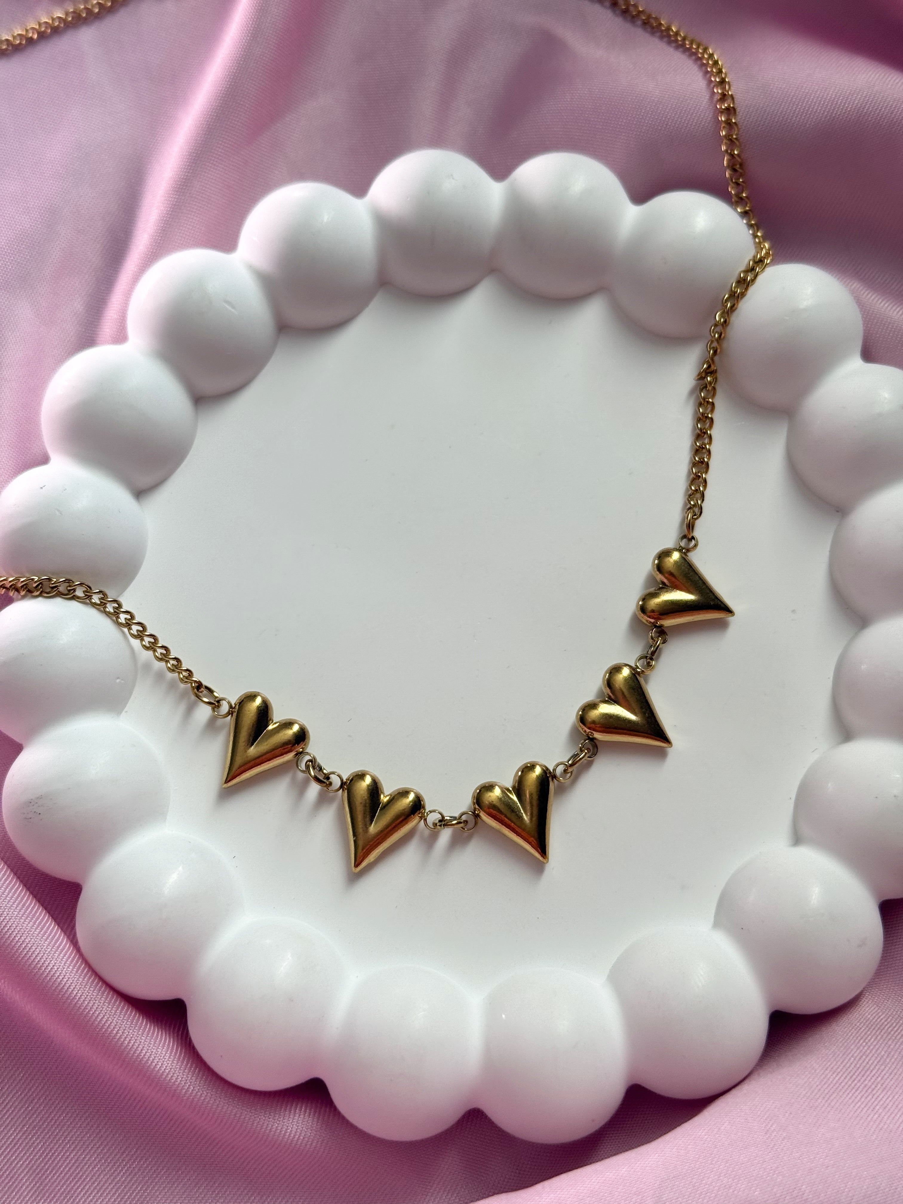 Necklace - 5 hearts - gold