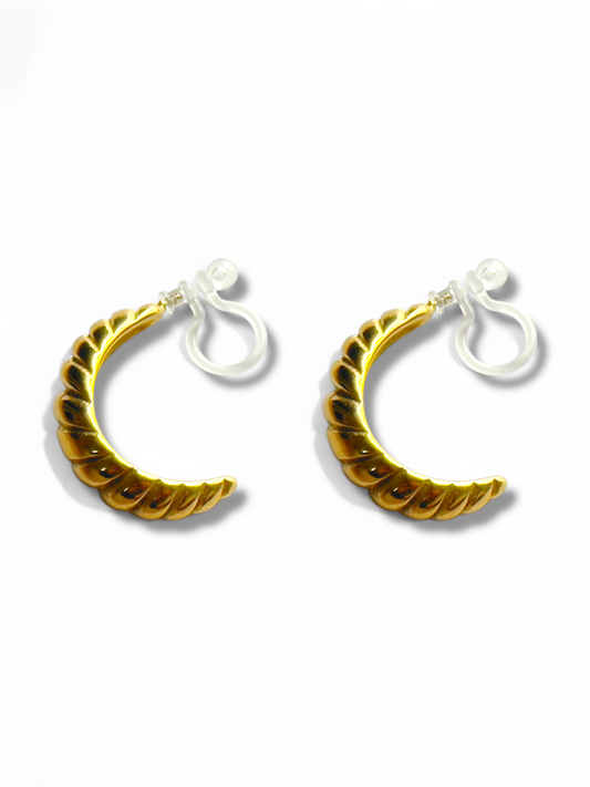 Clip on Earrings - Croissant Si Vouis Plait