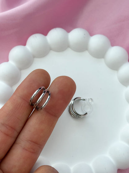 Clip on Earrings - Ready for my close up - Silver
