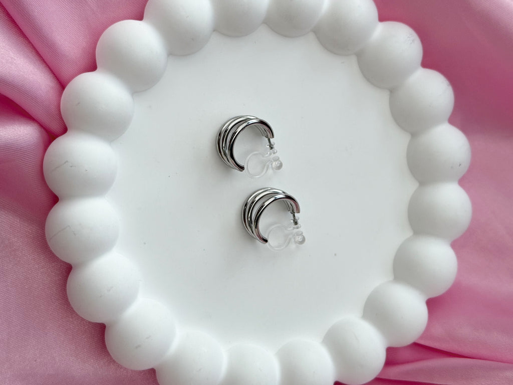 Clip on Earrings - Ready for my close up - Silver