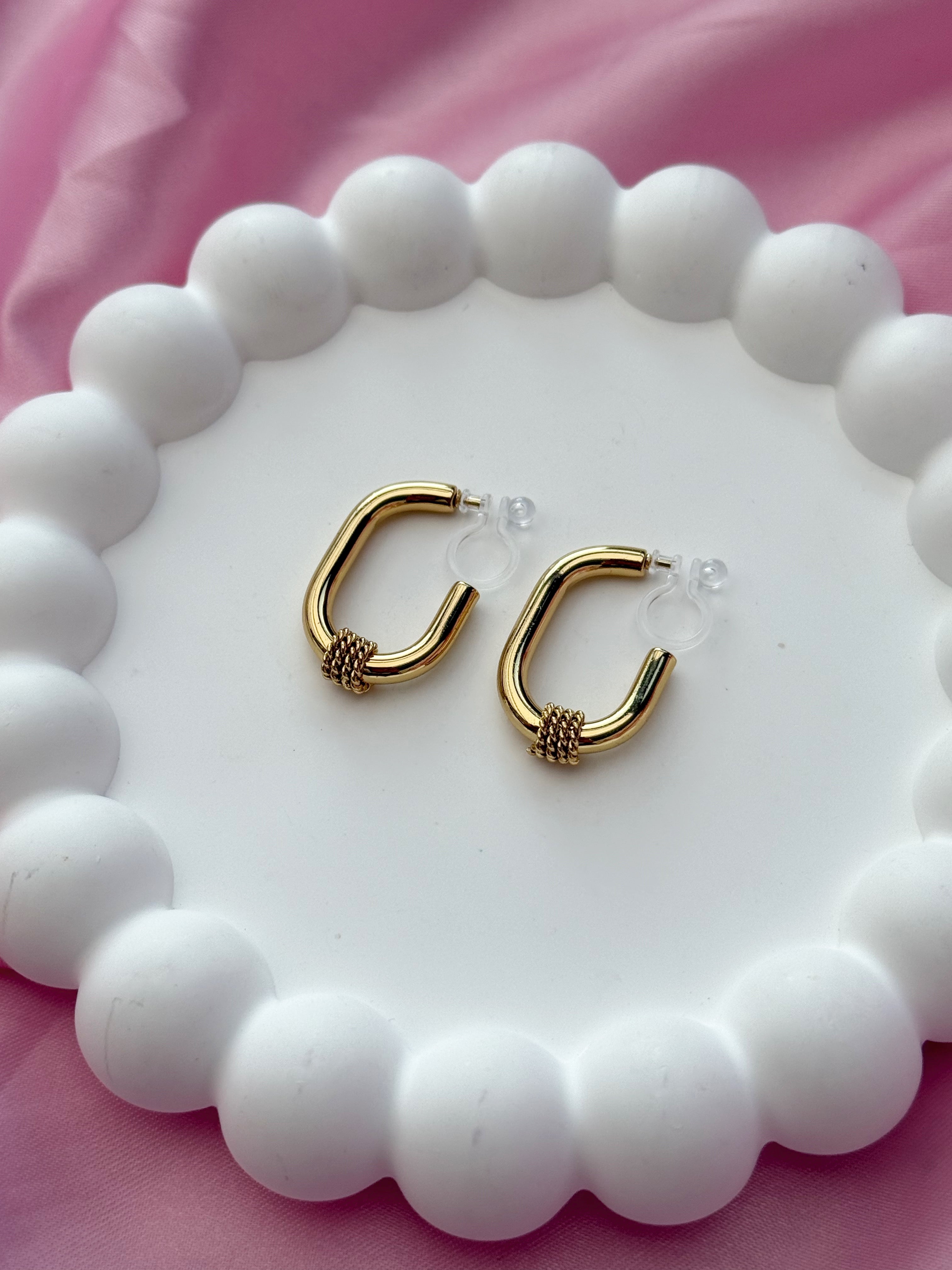 Clip on Earrings - Elegance in every detail
