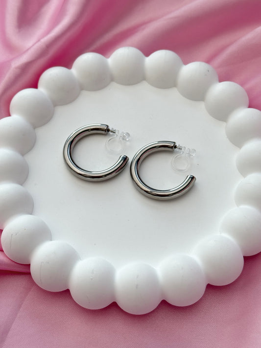 Clip on Earrings - Every Queen’s Desire - Silver