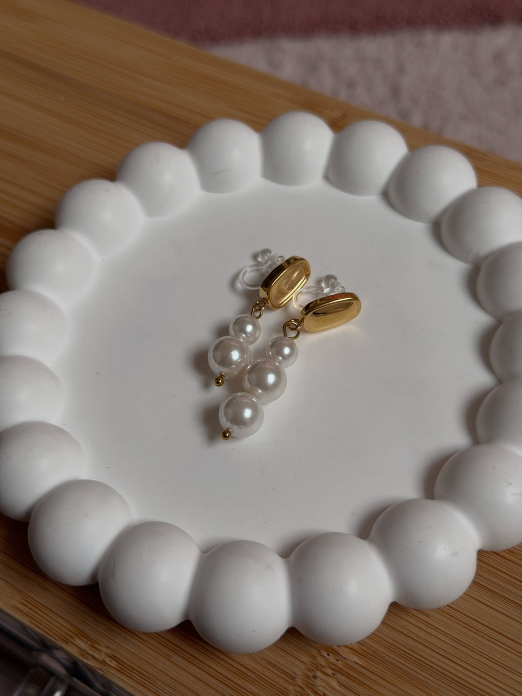 Clip on Earrings - Classic Pea