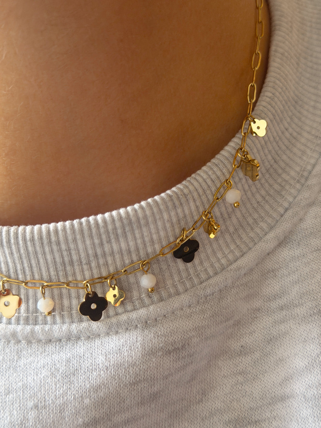 Necklace - Clover Beige