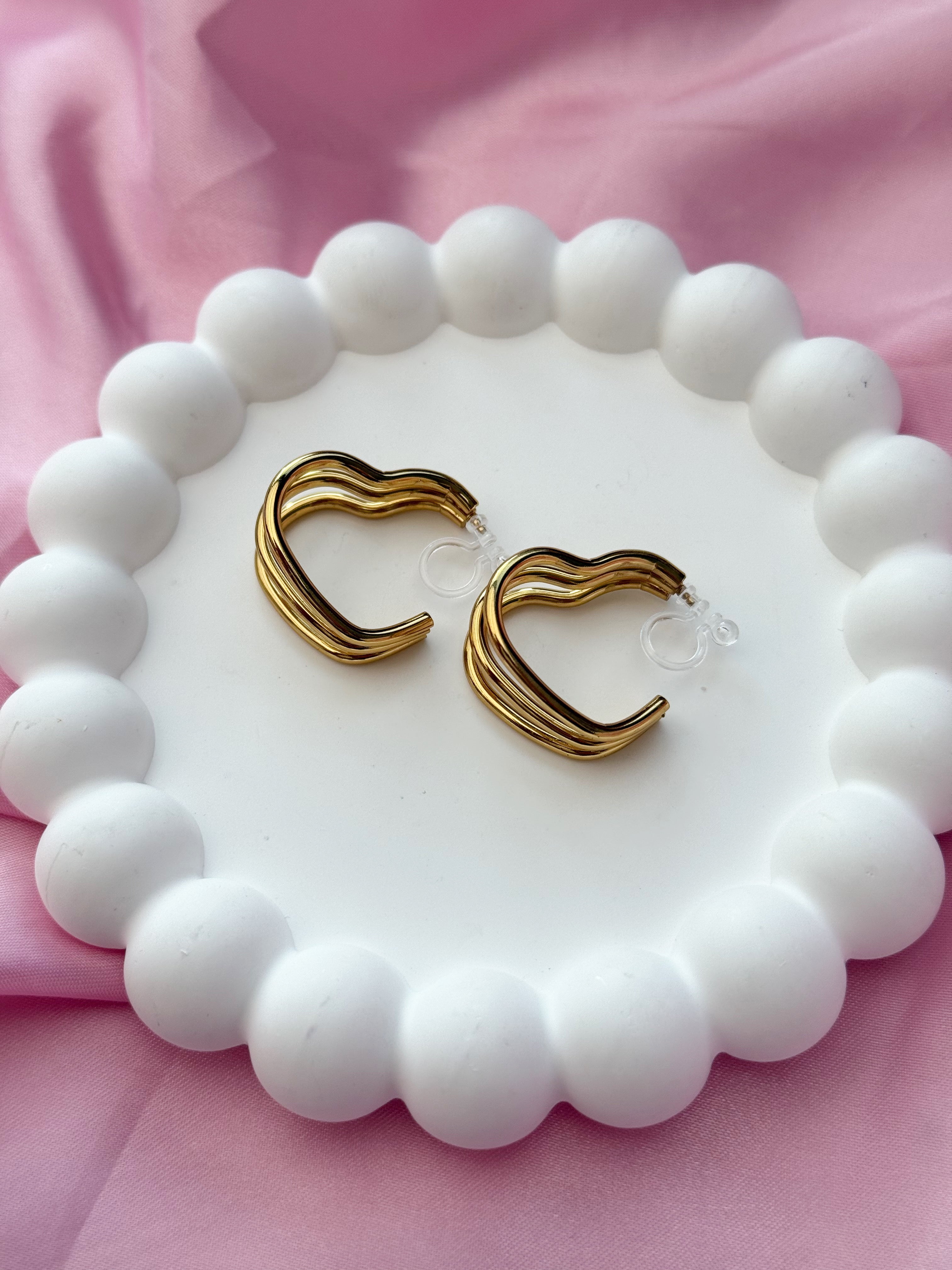 Clip on Earrings - Heart Shape - Gold