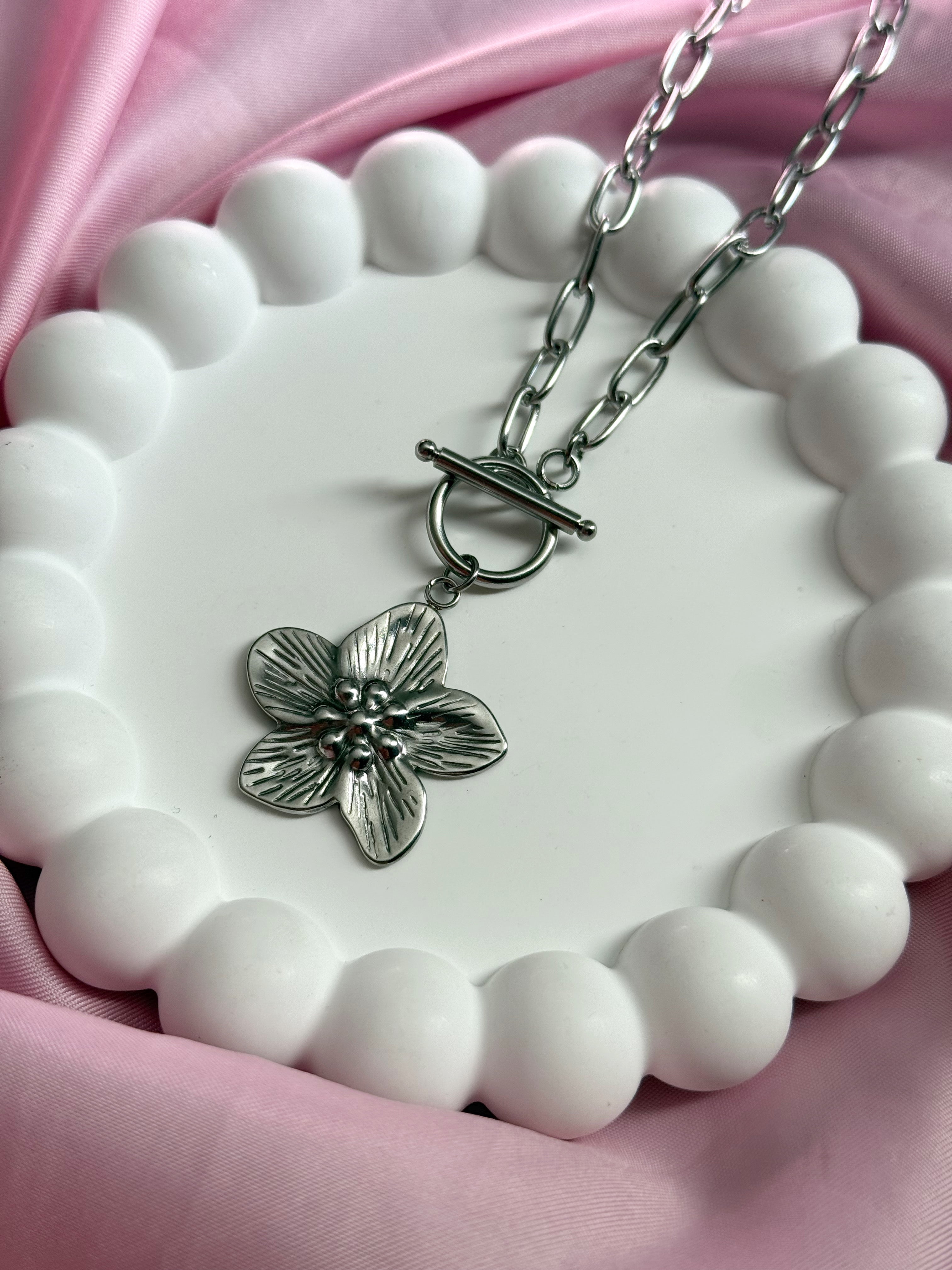 Necklace - Flower - Silver