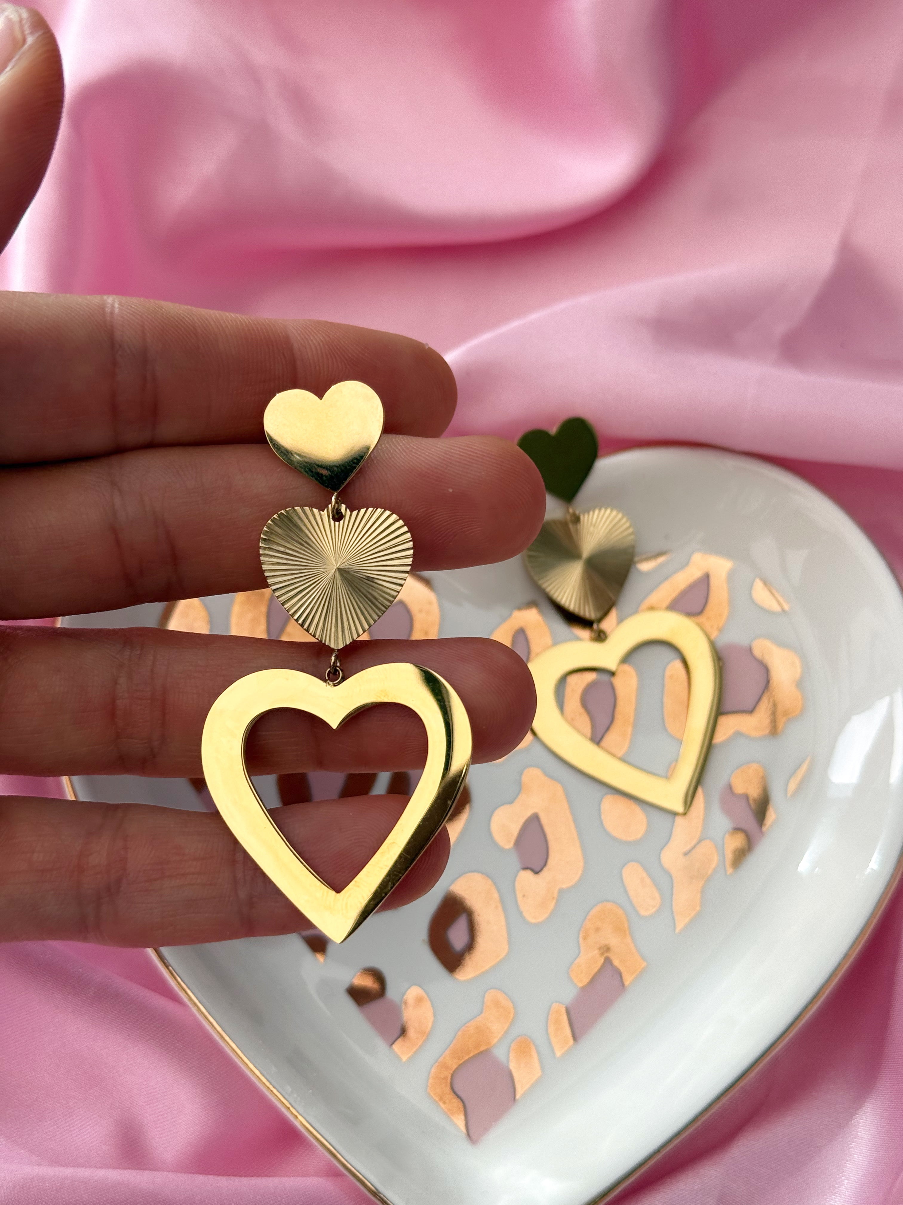 Earrings - Falling Love - Gold