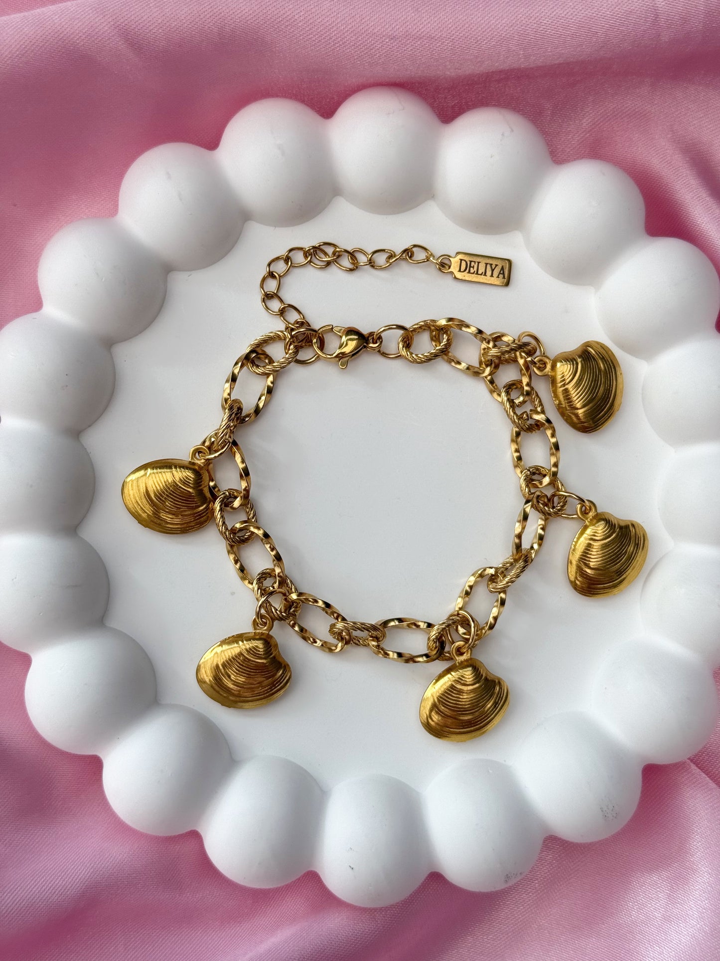 Charm Bracelet - Shell Sila