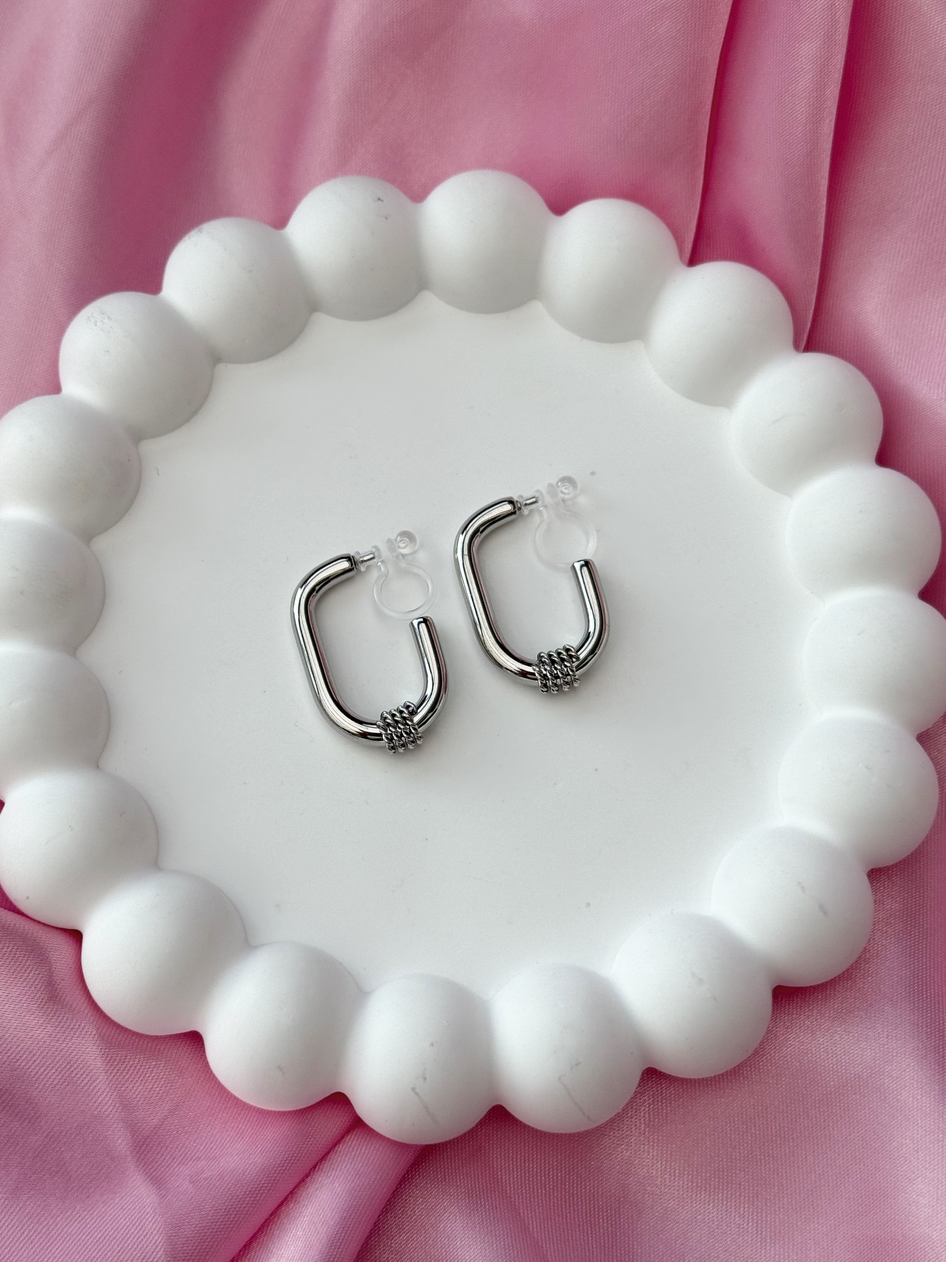 Clip on Earrings - Elegance in Every Detail - Silver