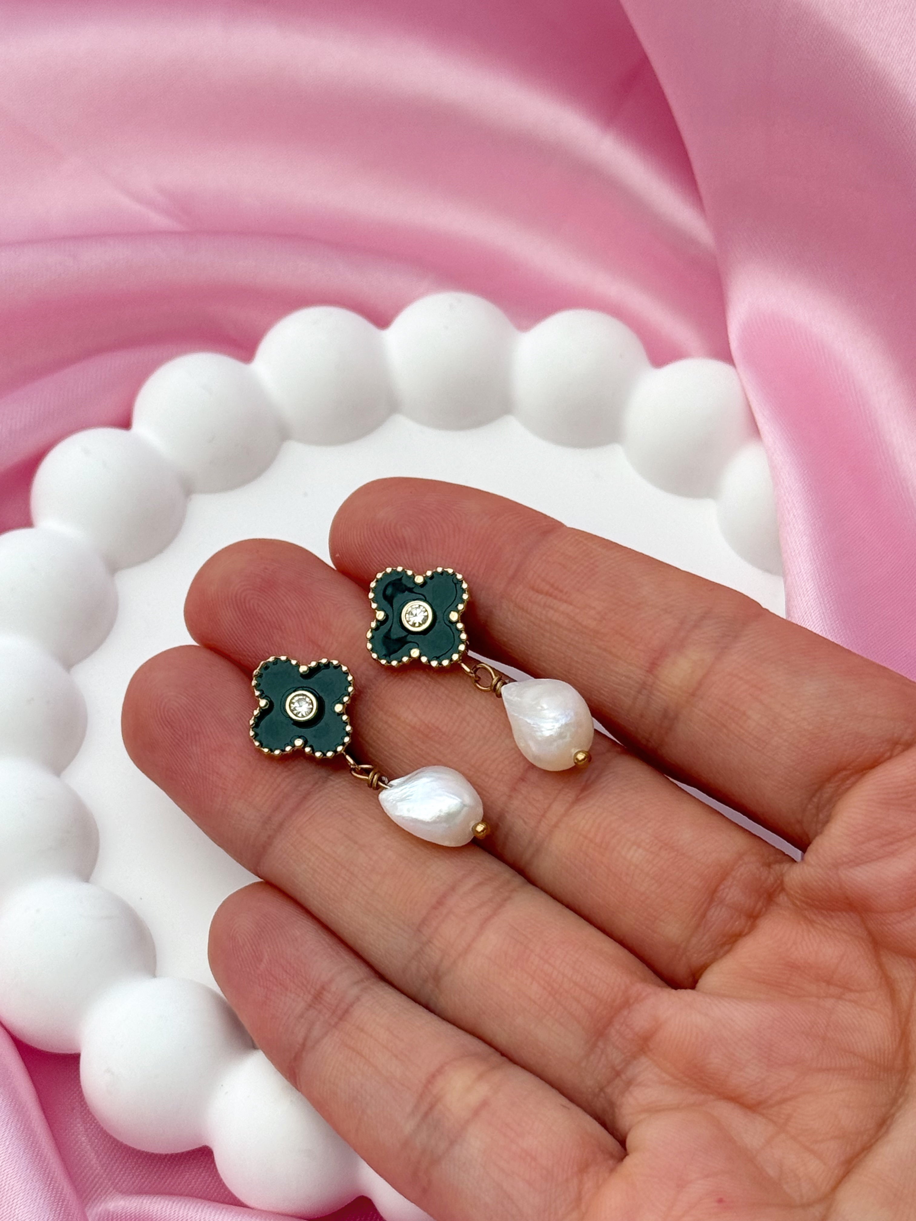 Earrings - Flower Pearl