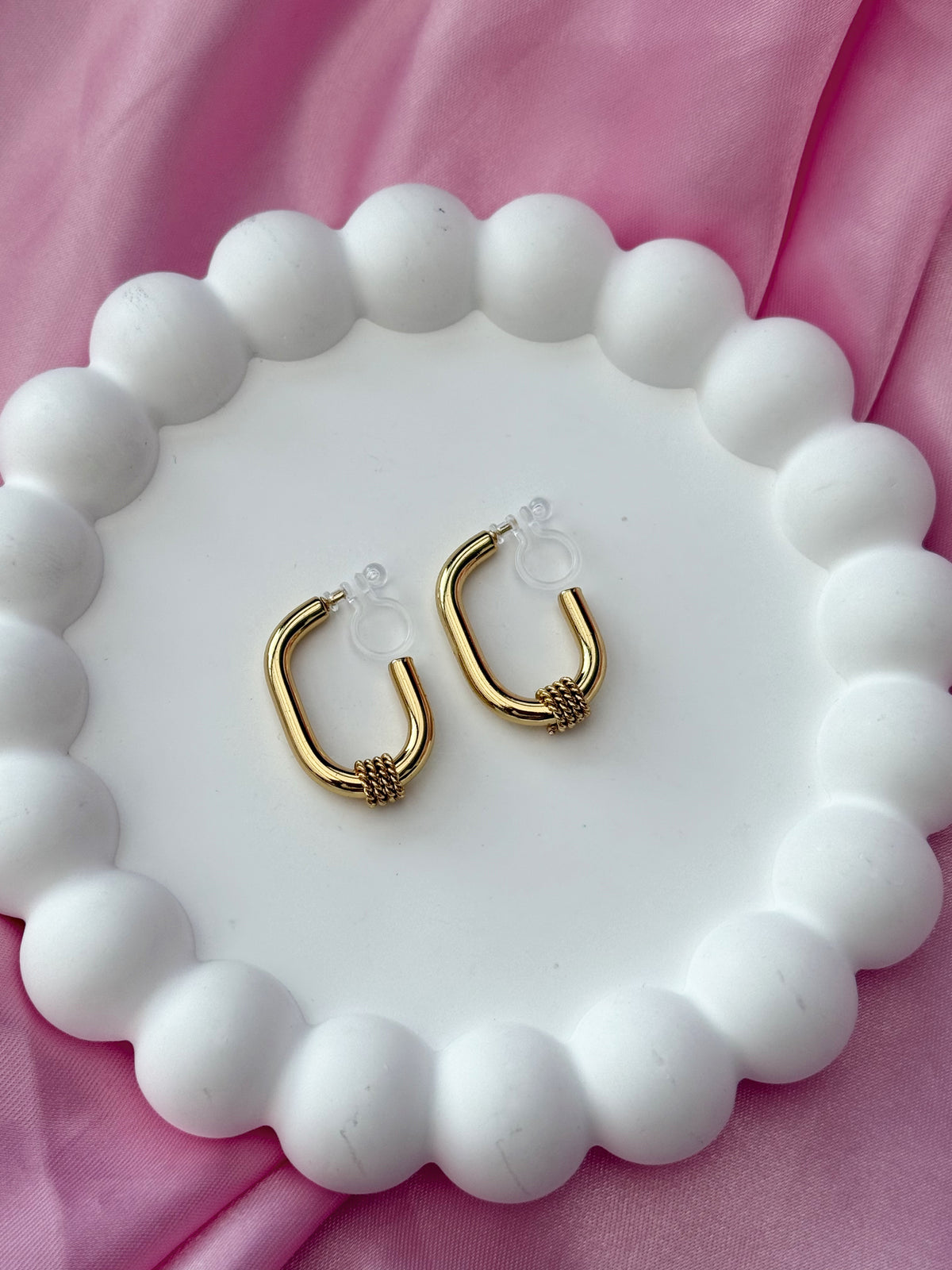 Clip on Earrings - Elegance - Gold
