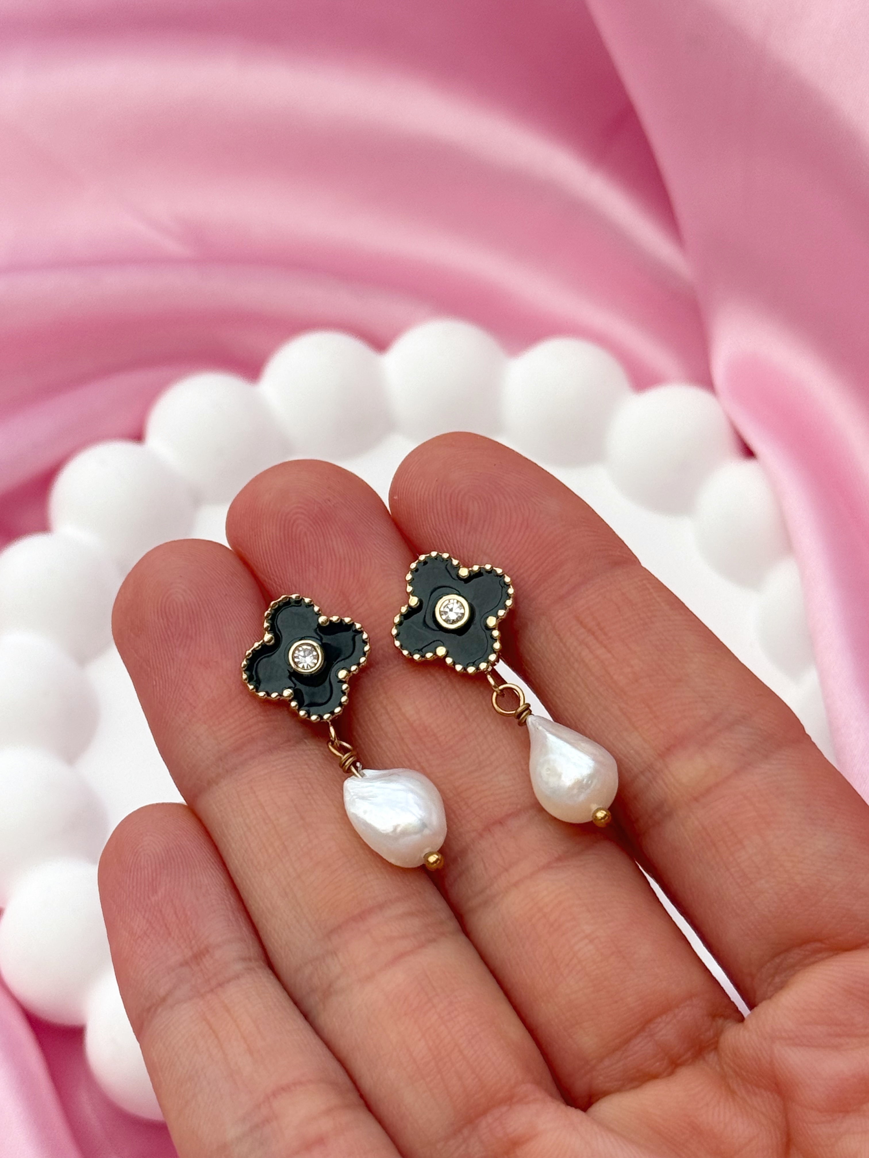 Earrings - Flower Pearl