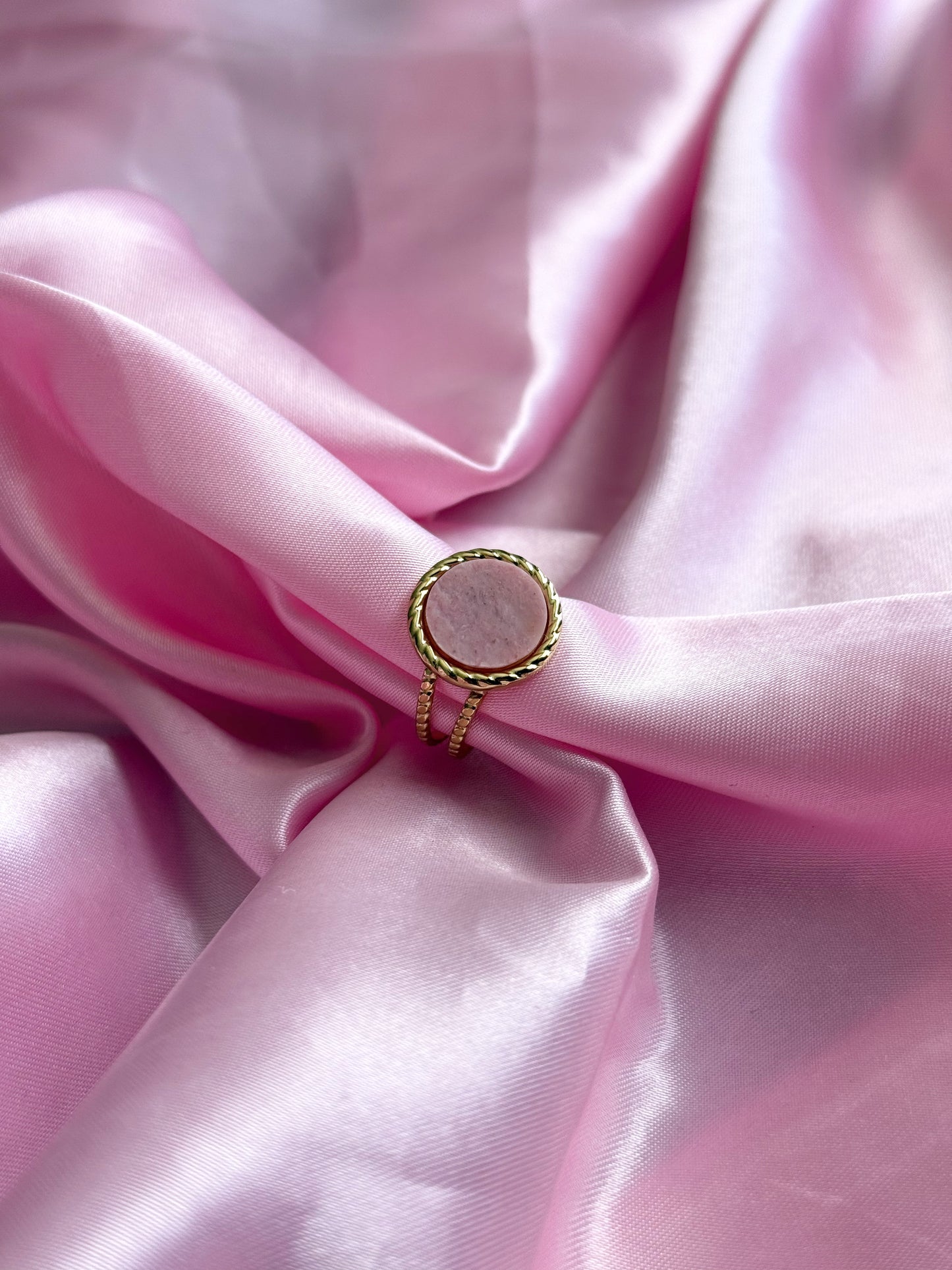 Nature Pink Round ring