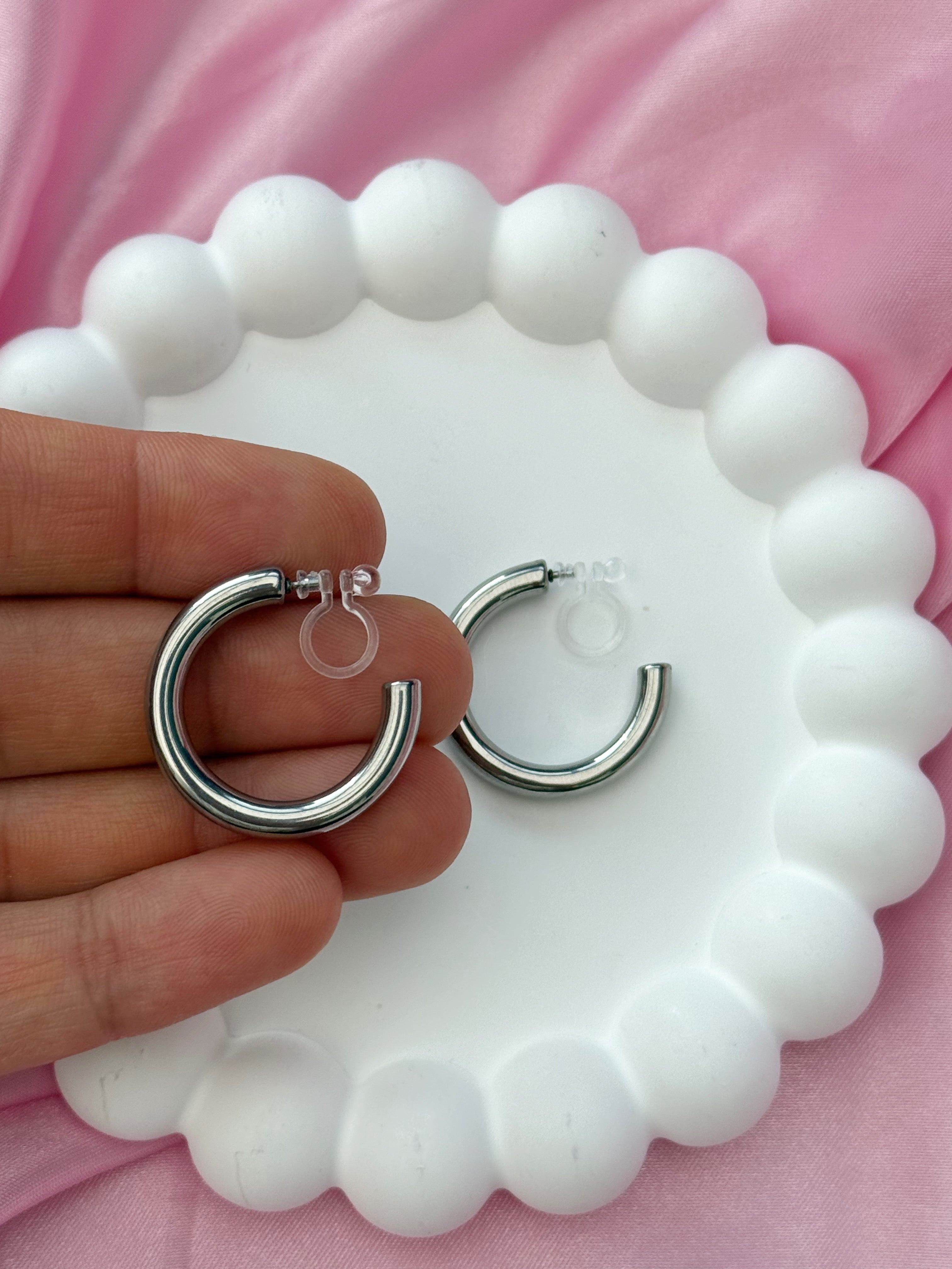 Clip on Earrings - Every Queen’s Desire - Silver