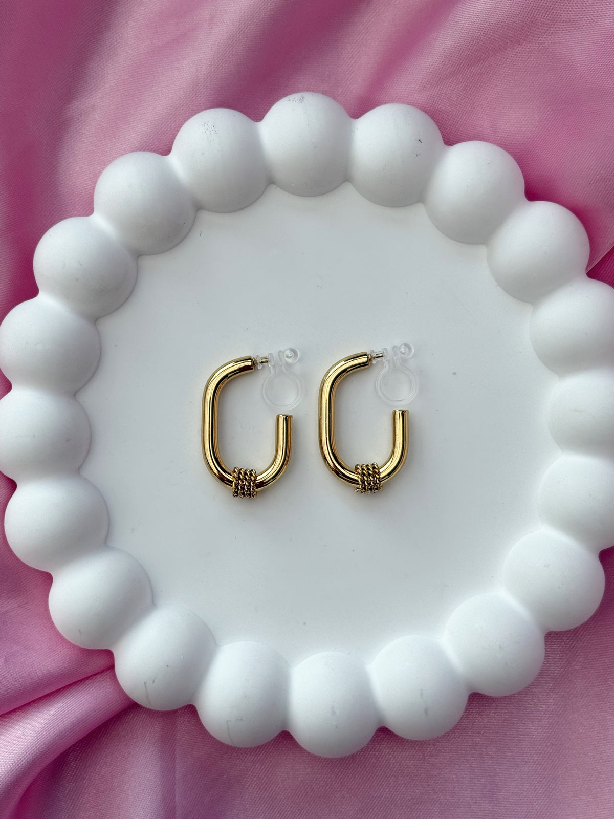Clip on Earrings - Elegance - Gold