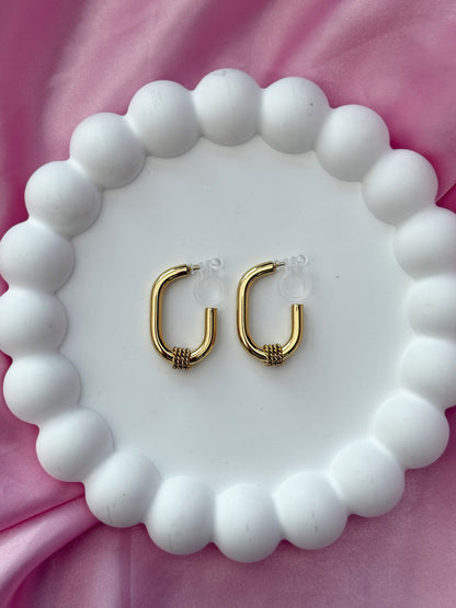 Clip on Earrings - Elegance - Gold