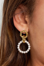 Round pearl earrings