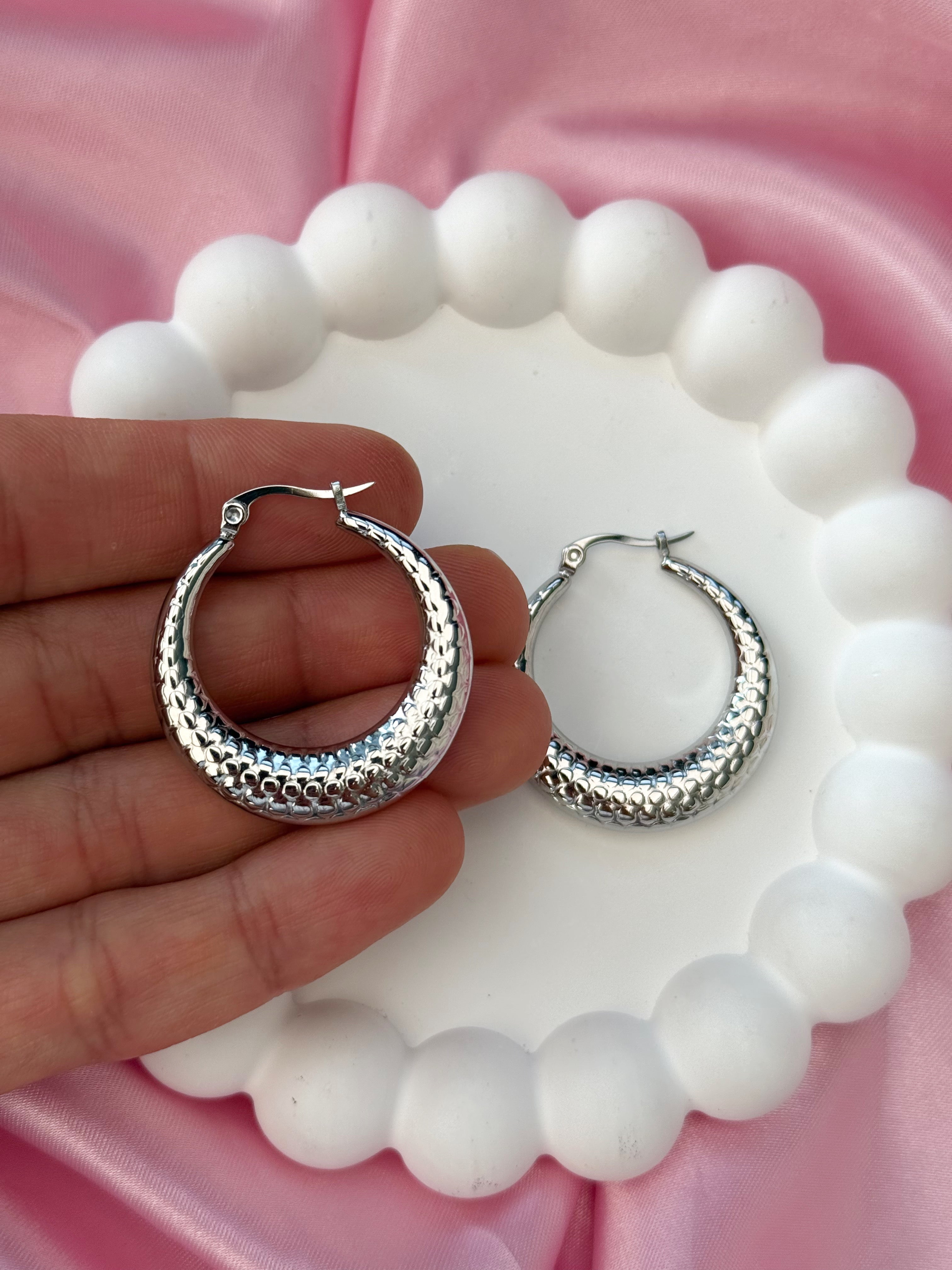 Earrings - Noa Hoops