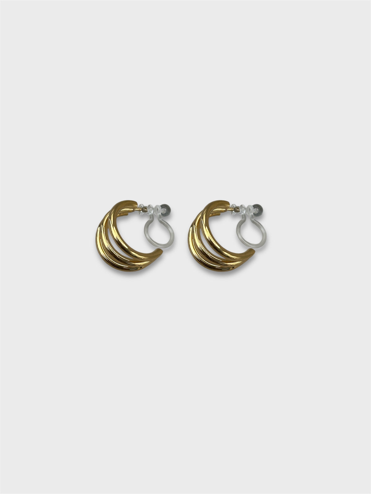 Clip on Earrings - Ready for my closeup - Gold