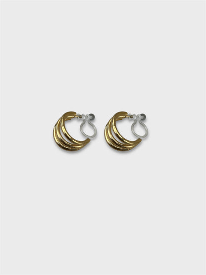 Clip on Earrings - Ready for my closeup - Gold